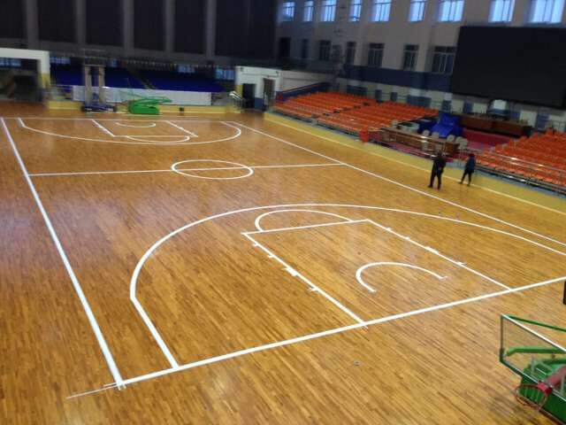 專業(yè)的體育運(yùn)動(dòng)木地板 專業(yè)的體育運(yùn)動(dòng)木地板